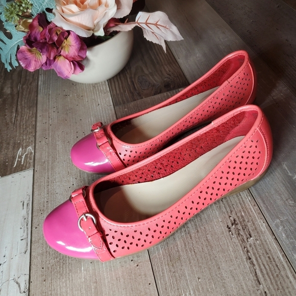 Croft & Barrow Sole(sense)ability Ballet Flats - Women Size 8 - Coral and Pink - Picture 2 of 16